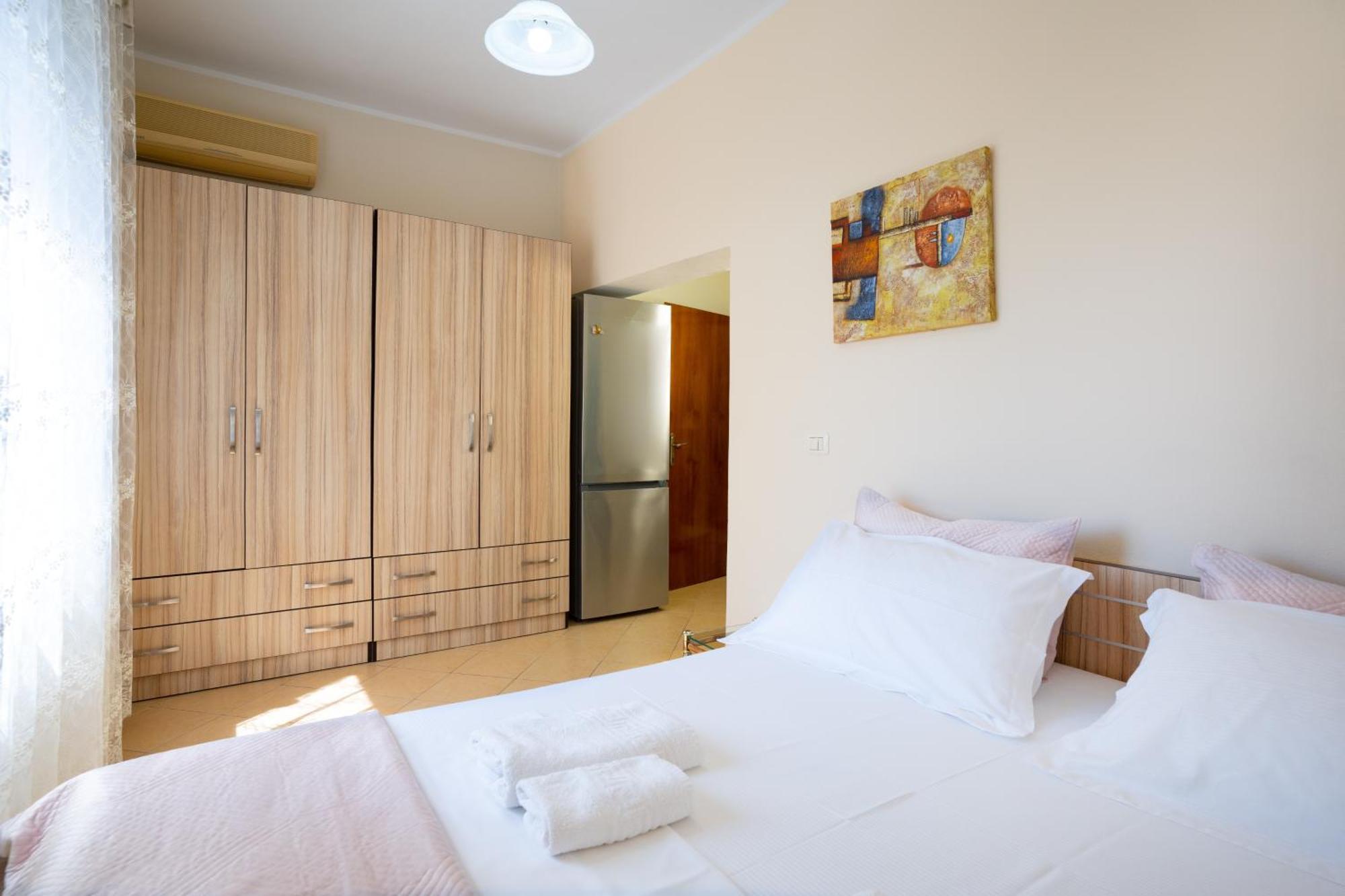 Sea Point Apartments Durrës Buitenkant foto