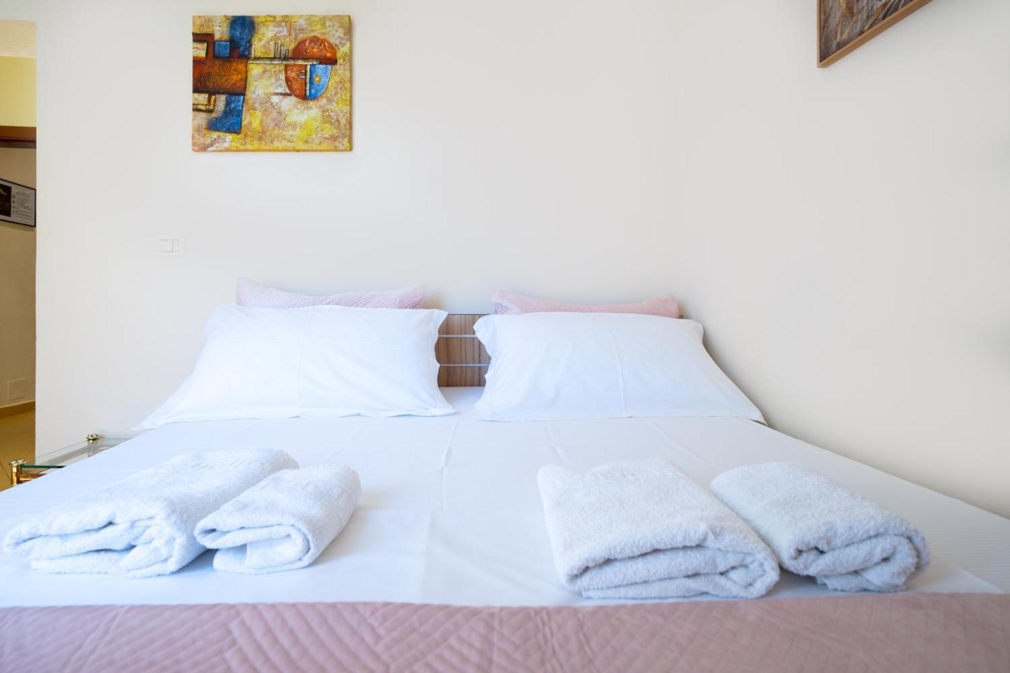 Sea Point Apartments Durrës Buitenkant foto